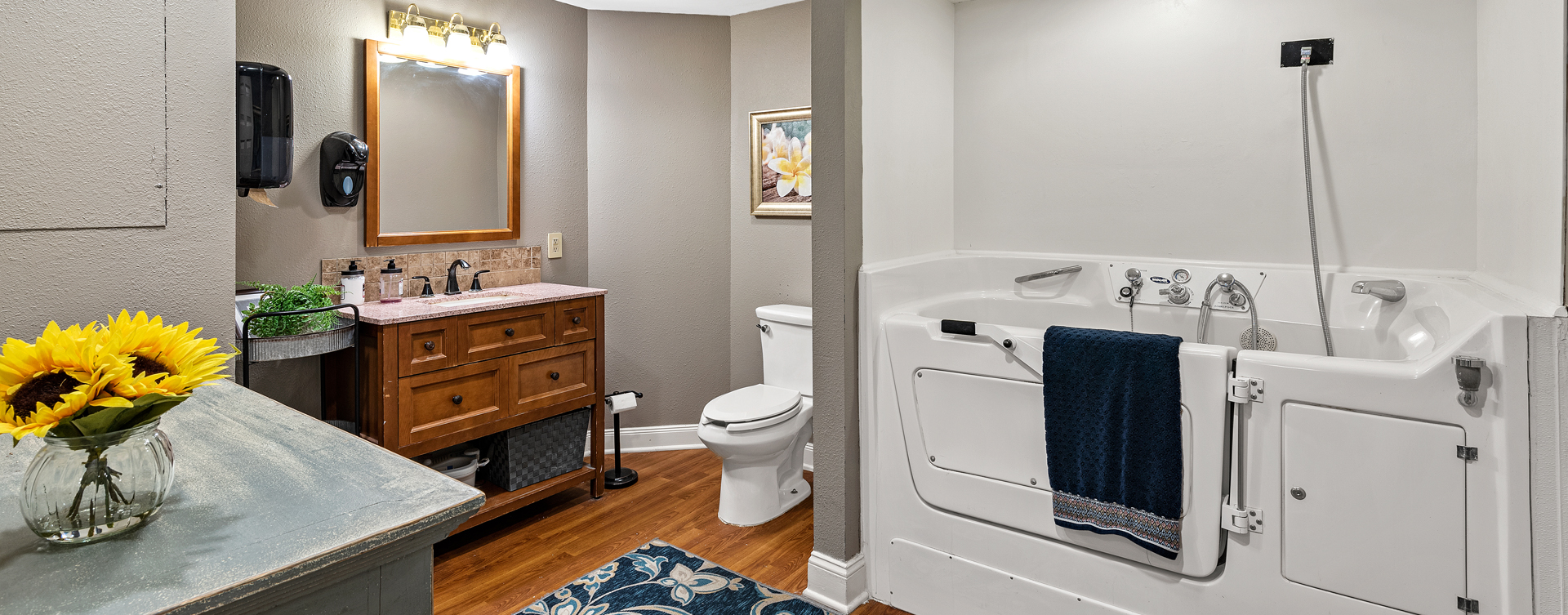 With an easy access design, our whirlpool allows you to enjoy a warm bath safely and comfortably at Bickford of Bexley