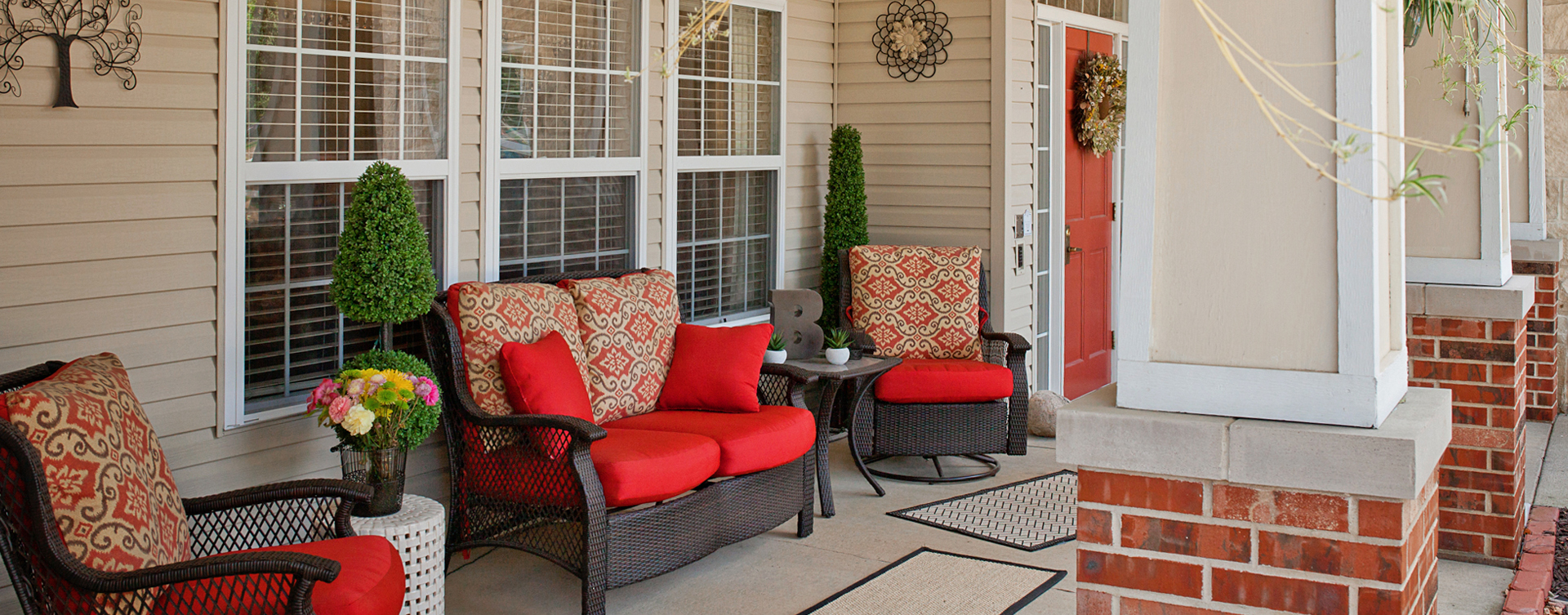 Enjoy conversations with friends on the porch at Bickford of Cedar Falls