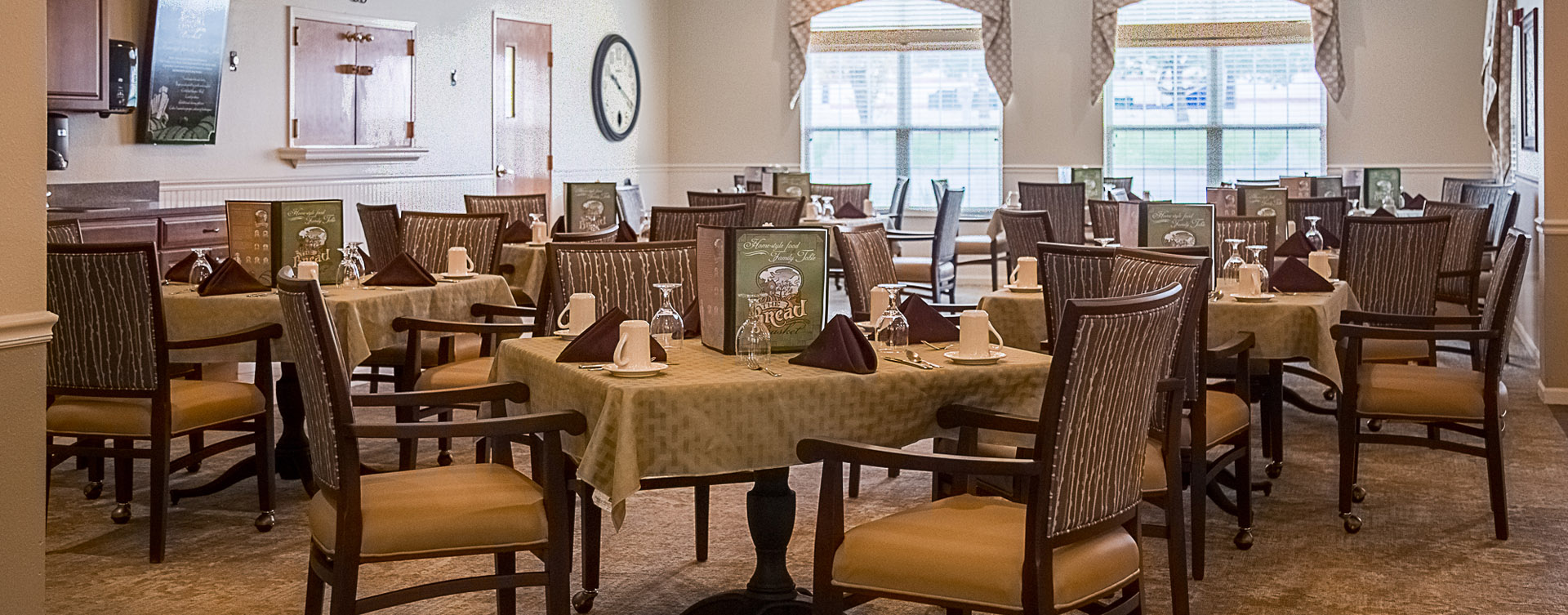 Food is best when shared with friends in the dining room at Bickford of Davenport