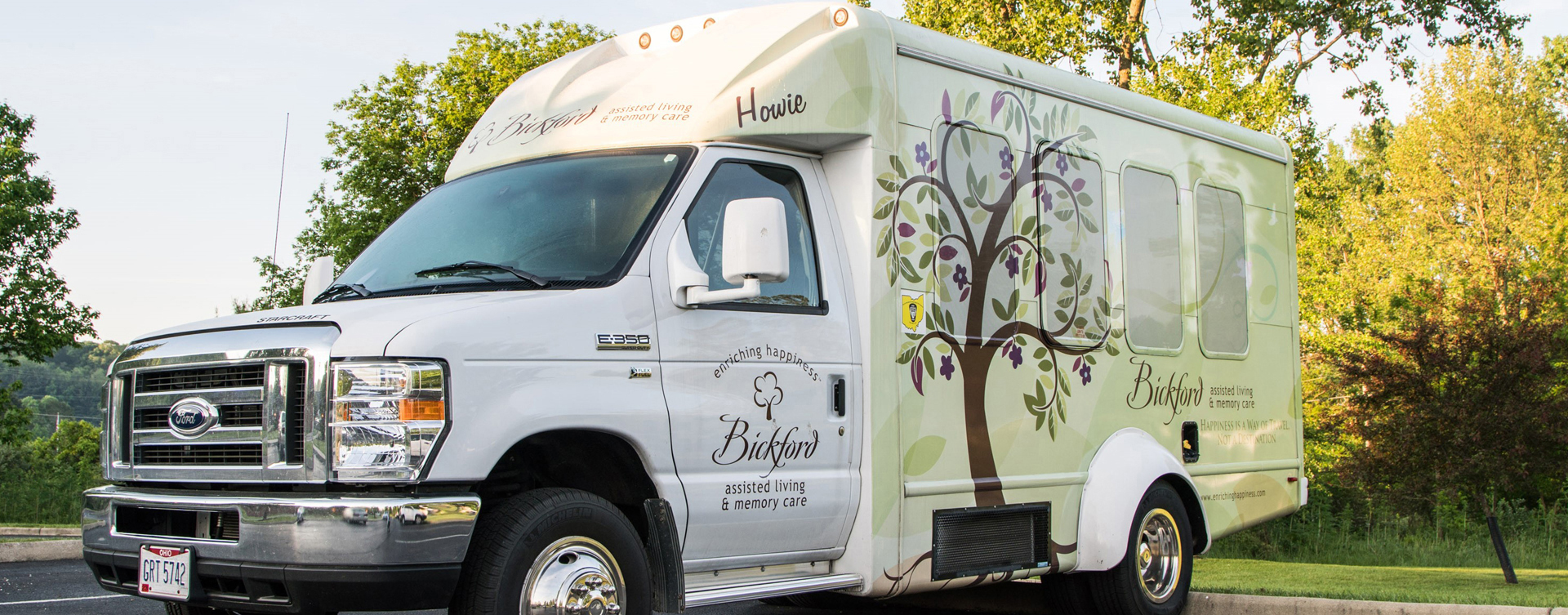 Participate in community outings aboard the Bickford bus HOWIE at Bickford of Shelby Township