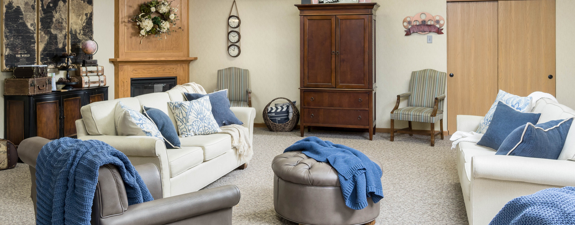 Residents can enjoy furniture covered in cozy fabrics in the Mary B’s living room at Bickford of Middletown