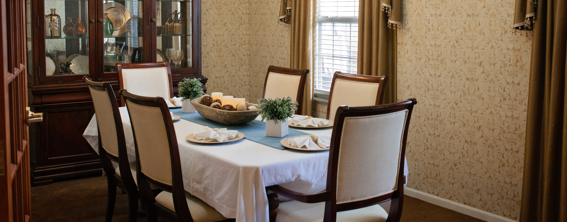 Food is best when shared with family and friends in the private dining room at Bickford of Marion