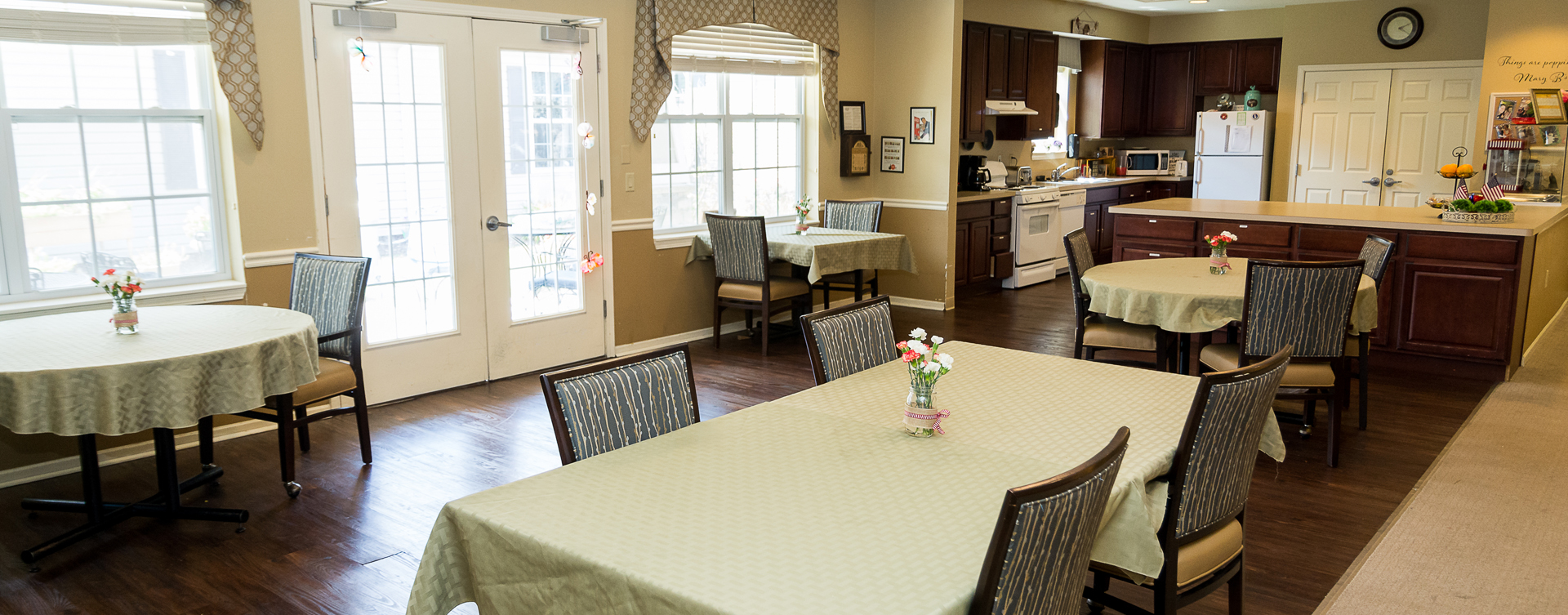 Residents with dementia receive additional assistance with meals in our Mary B’s dining room at Bickford of Oswego