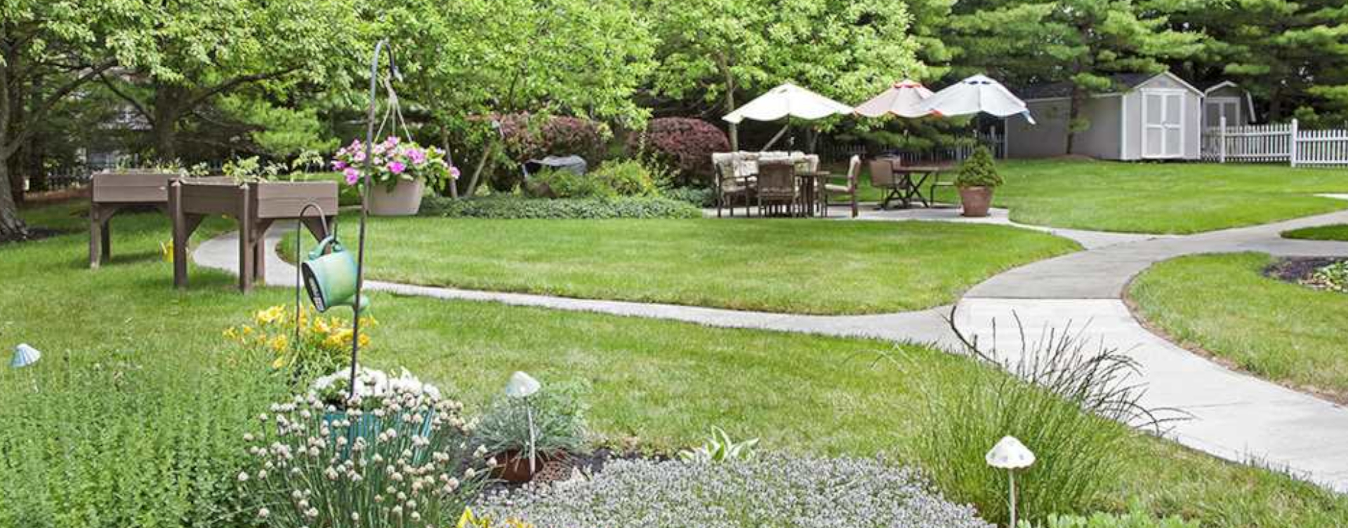 Enjoy bird watching, gardening and barbecuing in our courtyard at Bickford of Scioto
