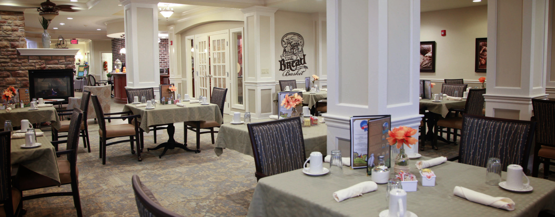 Enjoy restaurant -style meals served three times a day in our dining room at Bickford of St. Charles